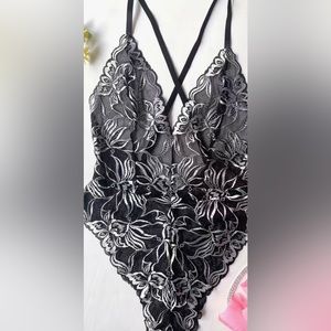 ‼️🔥Sexy Black/ White Strappy Mesh Floral Teddy-Bodysuit